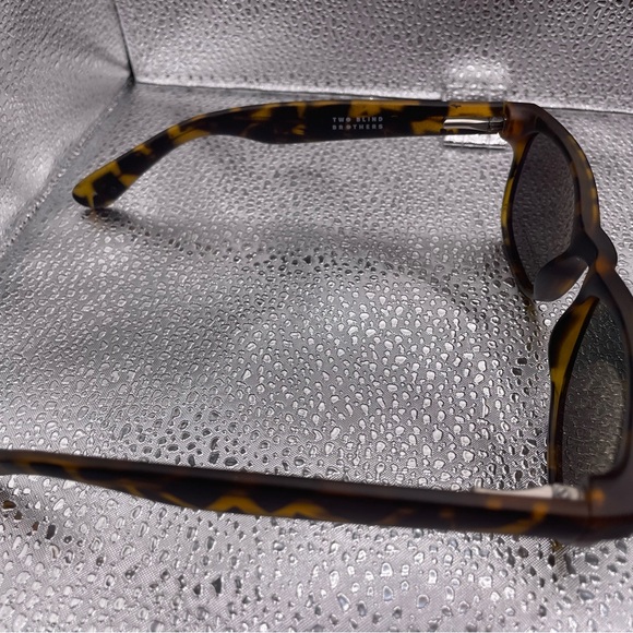 Cavalier Sunglasses - Picture 9 of 14